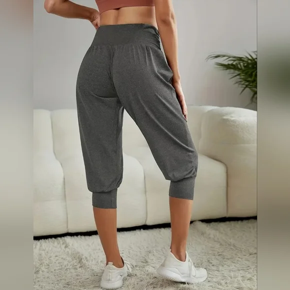 Capri loose fit yoga pants - Picture 2 of 5